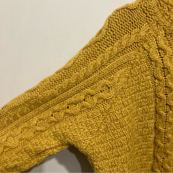 Aran Woollen Mills Merino Wool Turtleneck Size Medium Mustard Yellow Cable Knit - Picture 8 of 11